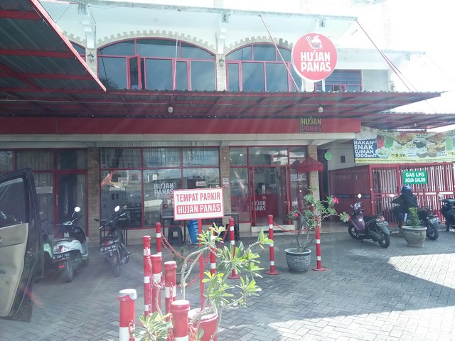 Hujan Panas Resto Kota Probolinggo