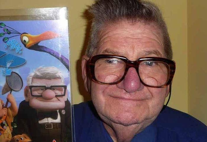  un ni o que es muy parecido al personaje de la pel cula Up de Pixar