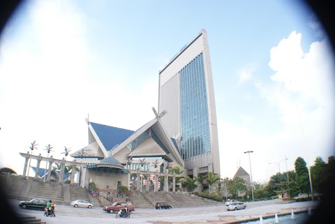 Santai Di Dataran Shah Alam