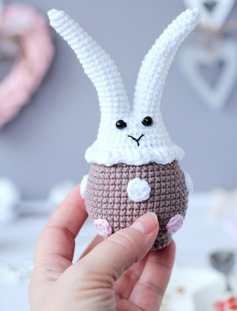 Cute Easter bunny amigurumi