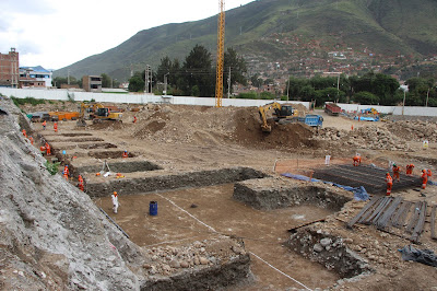 GOBERNADOR SUPERVISA CONSTRUCCIÓN DE HOSPITAL HERMILIO VALDIZÁN