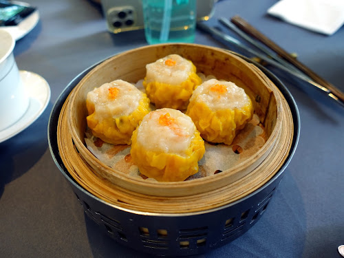 Mian (紅棉) Chinese fine-dining restaurant The Murray Hotel dim sum lunch - Steamed pork dumpling with crab roes (蟹籽燒賣皇)