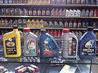 Oli Khusus untuk Matic – Pentingkah oli mesin motor matic (www.motroad.com)