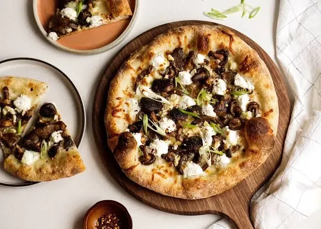 how-to-cook-mushroom-and-truffle-pizza