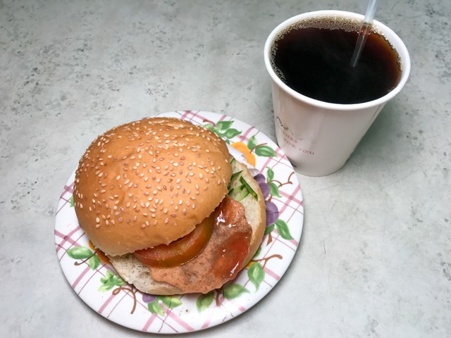 瑞麟美又美附設素食(三重光明店)~三重巷弄葷素銅板美食、菜寮捷運站素食