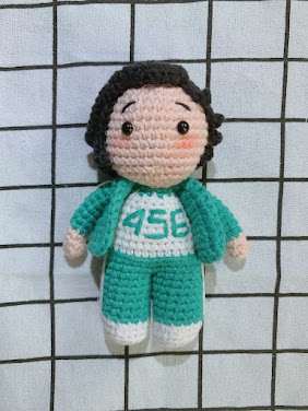 player from squid games free crochet pattern