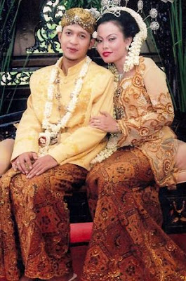 20 Model Kebaya  Pengantin  Jawa  Tengah  Modern  Terbaru 2021 