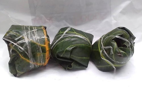 How to wrap Okpa with banana leaves