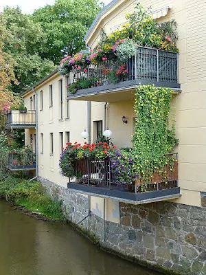 Se você é apaixonada por plantas mas tem pouco espaço em casa ou mora em um apartamento e isso está te impedindo de criar aquele jardim que sempre teve vontade, saiba que isso não precisa ser mais um problema.