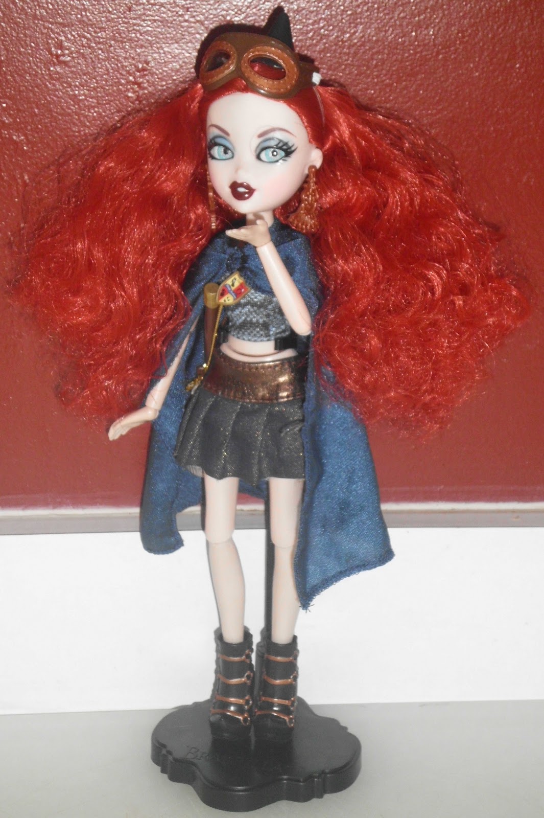 Confessions of a Dolly Lover: Cutie Pops vs. Bratzillaz, part two:  Bratzillaz Meygana Broomstix