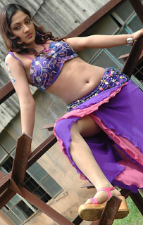 Tamil Actress Sheela Wardrobe Malfunction 