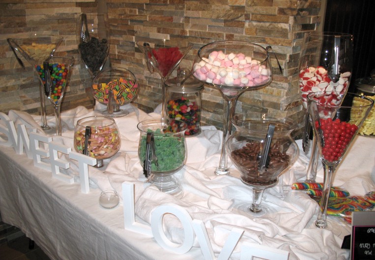 candy buffet wedding. images candy bars in wedding