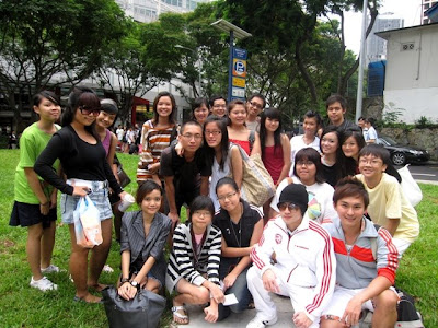 Singapore's First Bloggers Flash Mob at Orchard Road (Organised by Nuffnang)