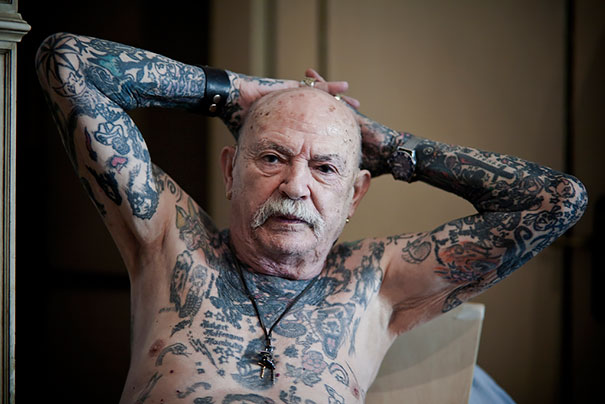 tattooed-elderly-people-20