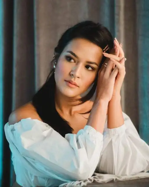 Lirik Lagu Raisa - Jangan Cepat Berlalu