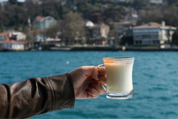 أفضل المشروبات التي يمكنك تجربتها في رحلتك إلى تركيا