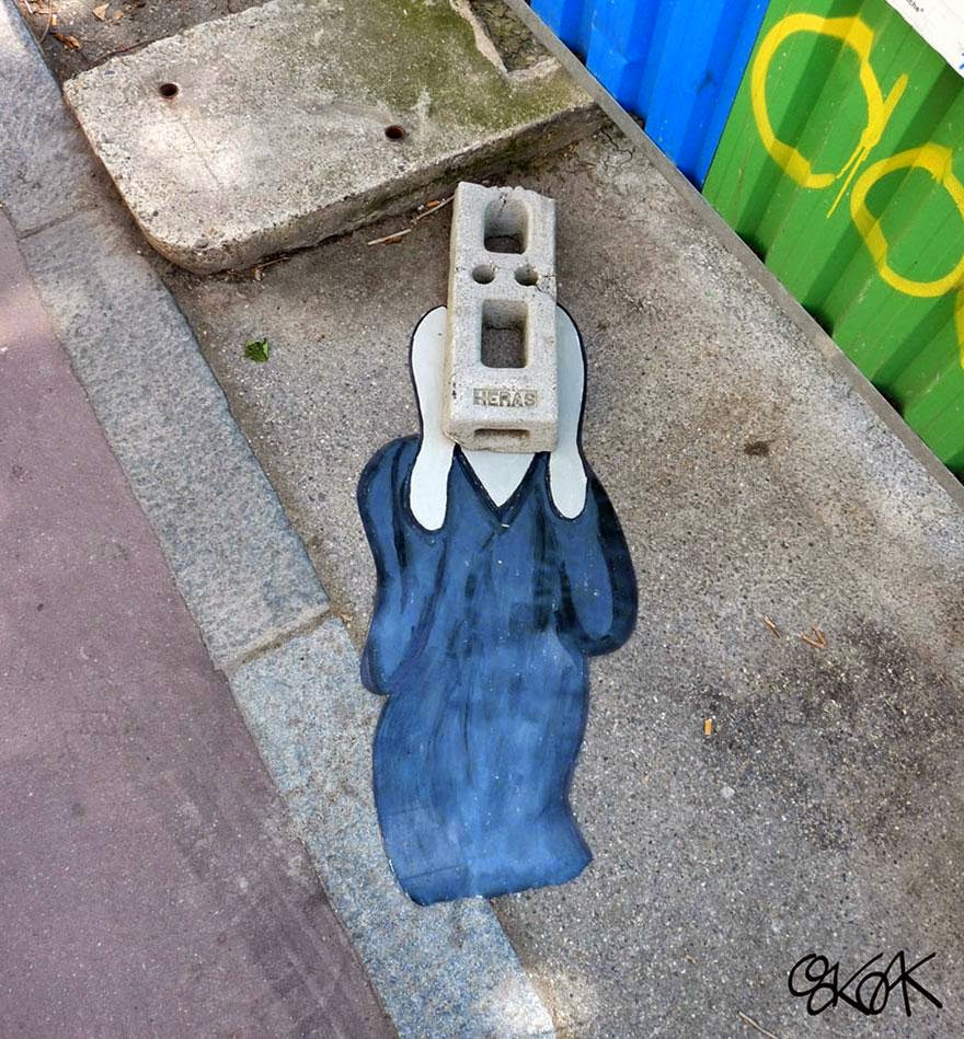 28 Pieces Of Street Art That Cleverly Interact With Their Surroundings - Scream, France
