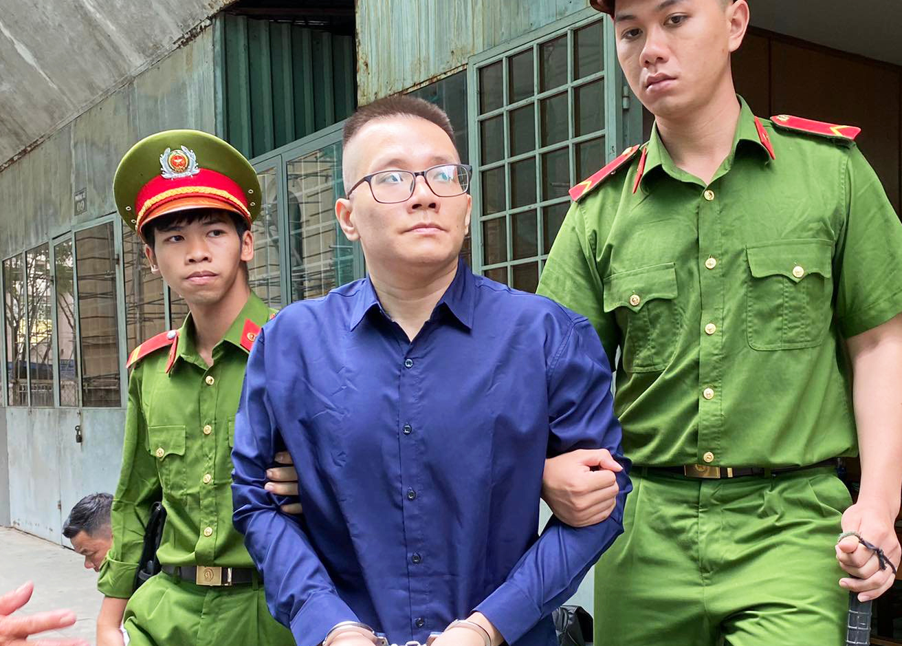Hacker Nhâm Hoàng Khang lĩnh 10 năm tù