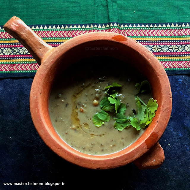 Pachai Payaru Puli Kurma