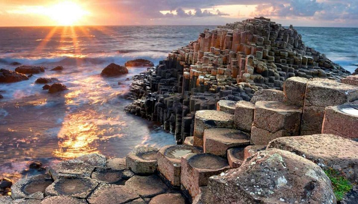 Giant Causeway, Struktur Alami Menakjubkan di Irlandia