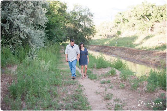 maura jane photography, albuquerque wedding photographer, albuquerque engagement photographer, wedding photographers in albuquerque, engagement pictures in albuquerque, corrales engagement, engagement session ideas, engagement picture locations, sandia mountains, corrales new mexico