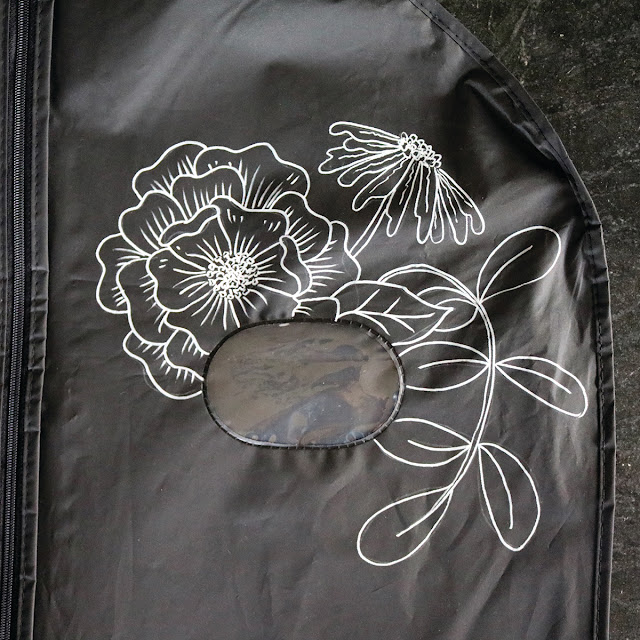 Creative DIY Inspiration - how to customize garment bags for your wedding party | Creative Bag