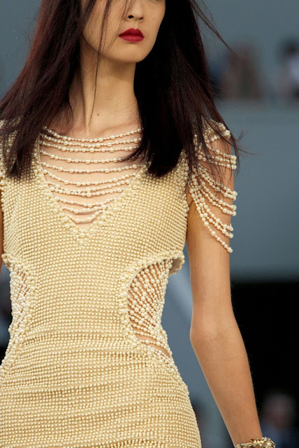 pearls, diy pearls, diy, runway,pearls,  fashion diy