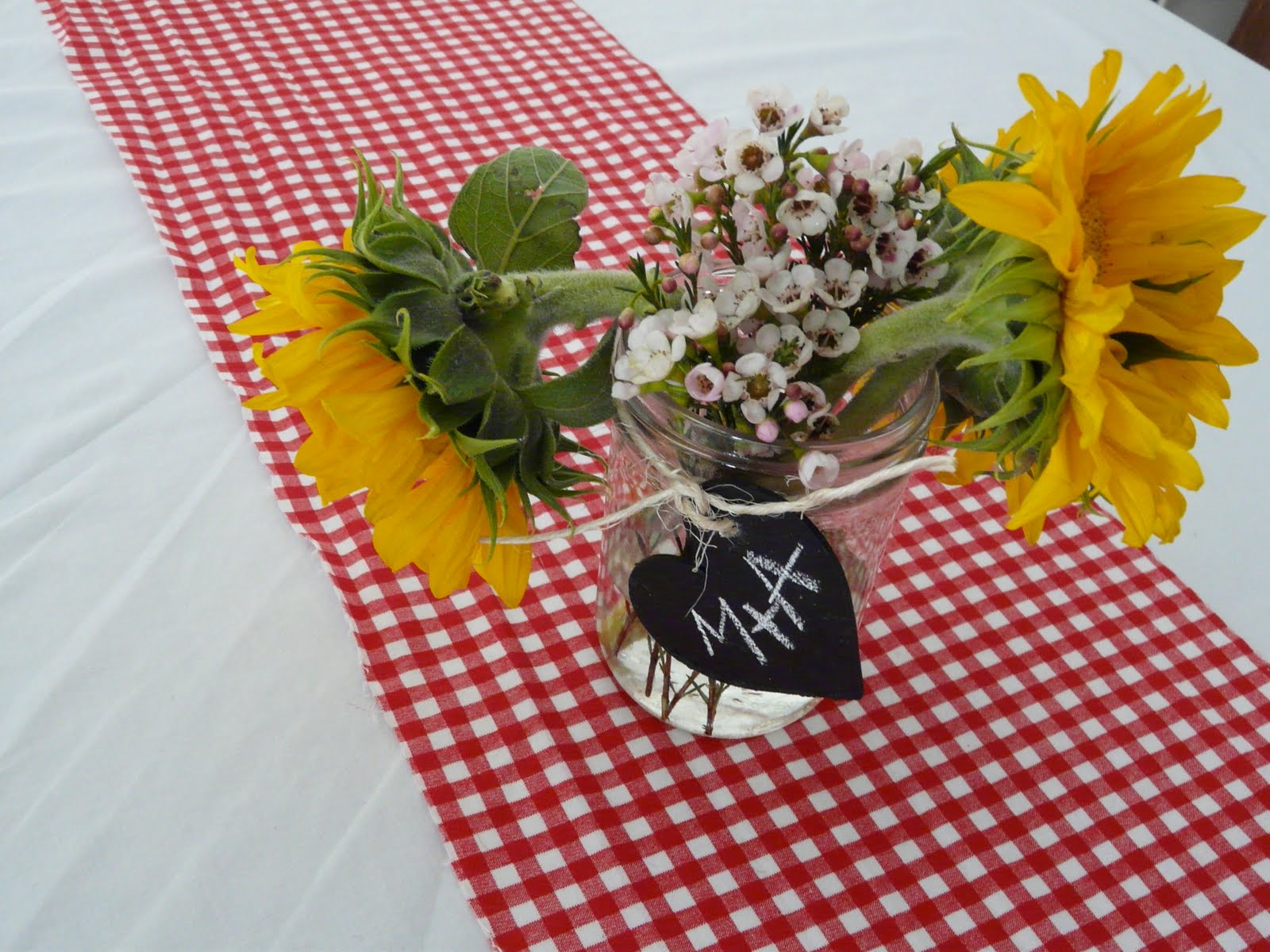 burlap wedding table