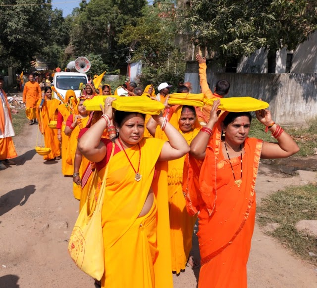 पत्रवार्ता न्यूज :"धर्म की सजग प्रहरी हैं घर की माताएं बहनें-कालीचरण"अश्वमेध महायज्ञ के 25 साल पुरे,रजत जयंती समारोह का हुआ शुभारम्भ 