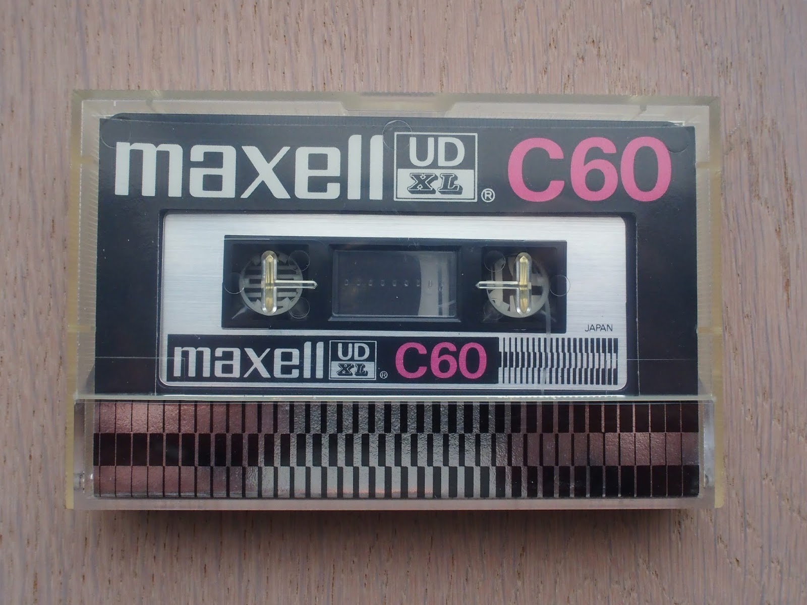 Audiochrome: Cassette tape measurements: Maxell XLII, Hitachi EX