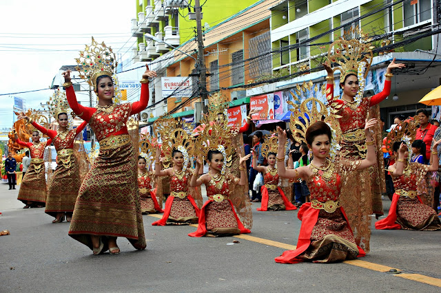 justjovitz_UBON CANDLE FESTIVAL 2013