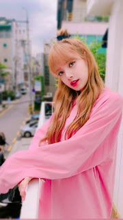 lisa blackpink wallpaper