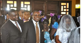 #CODED-ish News:: Benue State Governor Plays The Role Of A Best Man At A Cook's Wedding(PHOTO)