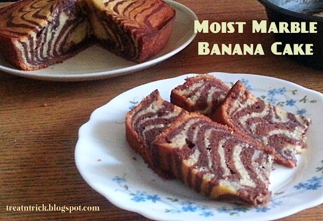 Moist Marble Banana Cake Recipe @ treatntrick.blogspot.com