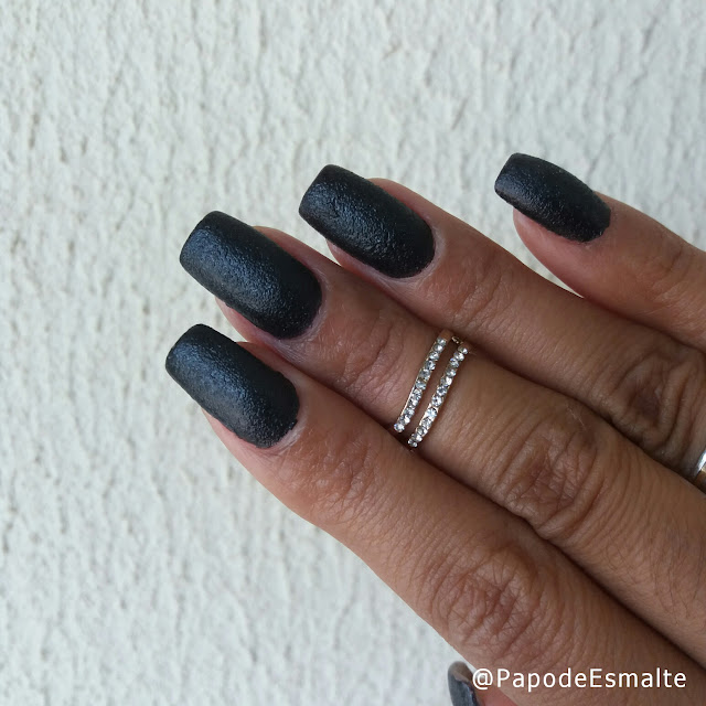 Esmalte Preto Areia - Avon Color Trend