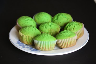 Cupcake Kukus Pandan 160213rmn resepmasakannusantara