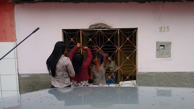 CONSELHO MUNICIPAL DO IDOSO E CREAS DE BOM CONSELHO VISITAM SENHORA QUE VIVE SOB ABANDONO