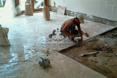 proses pemasangan lantai