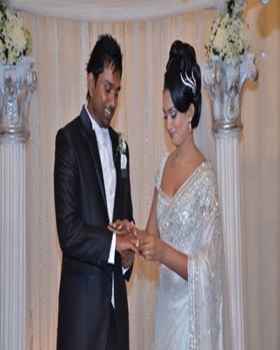 Nadini Premadasa - Sri Lankan Cute Female Singer Wedding Pics