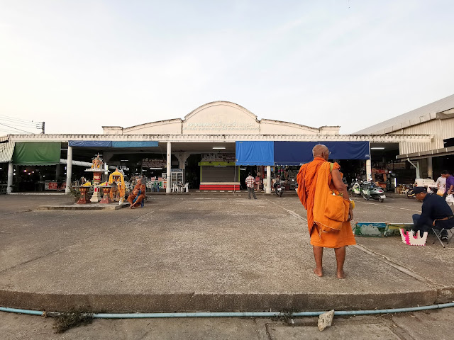 Fresh Food Market Cha-am in Hua Hin, Thailand