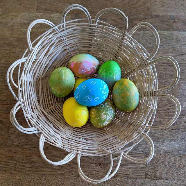 easter egg dying during COVID-19