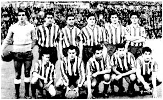 📸CLUB ATLÉTICO DE MADRID 📆7 mayo 1959 ⬆️Pazos, Callejo, Chuzo, Mendiondo, Calleja y Rivilla. ⬇️Miguel, Agustín, Vavá, Peiró y Collar. CLUB ATLÉTICO DE MADRID 1 🆚 REAL MADRID C. F. 0 Resultado eliminatoria: REAL MADRID CF 4 🆚 ATLÉTICO DE MADRID 3 Jueves 07/05/1959, 18:00 horas. Copa de Europa, semifinal, partido de vuelta. Madrid, España, estadio Metropolitano. GOLES: ⚽1-0: 43’, Collar.