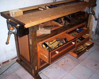 Woodworking by Hand: Tool Chest Bench