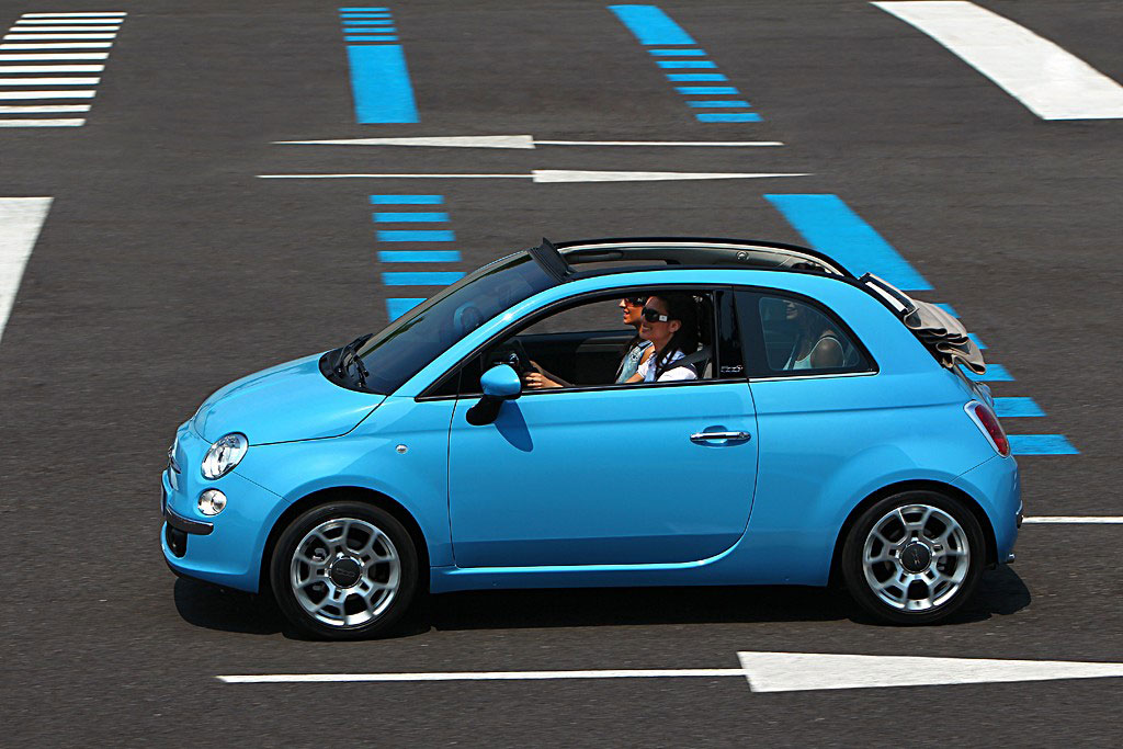 2011 Fiat 500 and 500C TwinAir perfect blue photos