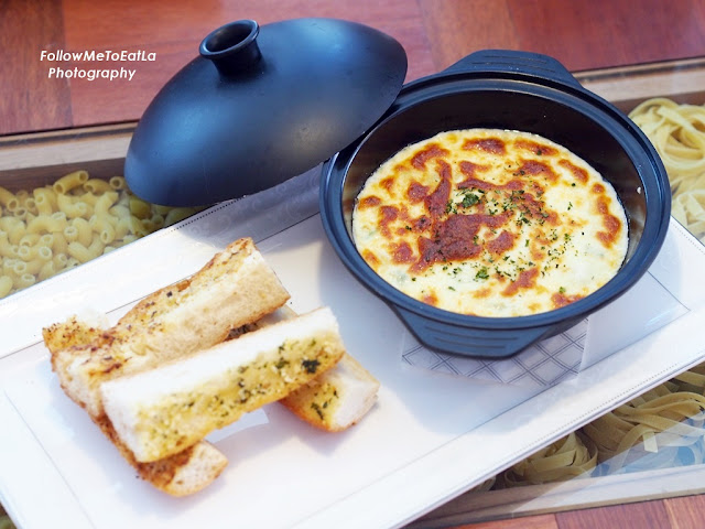 Cheesy Baked Escargot RM 24.90