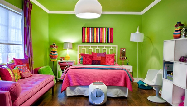 Desain cat kamar tidur pria dan wanita hijau menyala modern