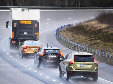 Cara Aman Mengendarai Mobil di Jalan  Tol Articles Collection