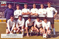 BURGOS C. F. - Burgos, España - Temporada 1970-71 - Bilbao, Aramburuzabala, Astorga, Raúl, Alcorta I y Ederra; Arráiz, Olalde, Mendiolea, Requejo y Angelín - BURGOS C. F. 0 C. D. LOGROÑÉS 0 - 30/05/1971 - Liga de 2ª División, jornada 37 - Burgos, estadio El Plantío - El Burgos C. F., entrenado por Ignacio Eixaguirre, se clasificó 2º en la 2ª División, ascendiendo a 1ª