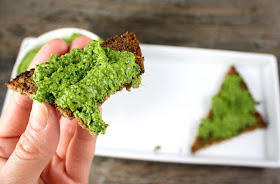 Oppskrift Persillepesto Hjemmelaget Pesto Bladpersille Vegansk Valnøtter Pålegg