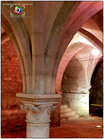 NEUFCHATEAU (88) - Cave gothique de l'Hôtel d'Houdreville 